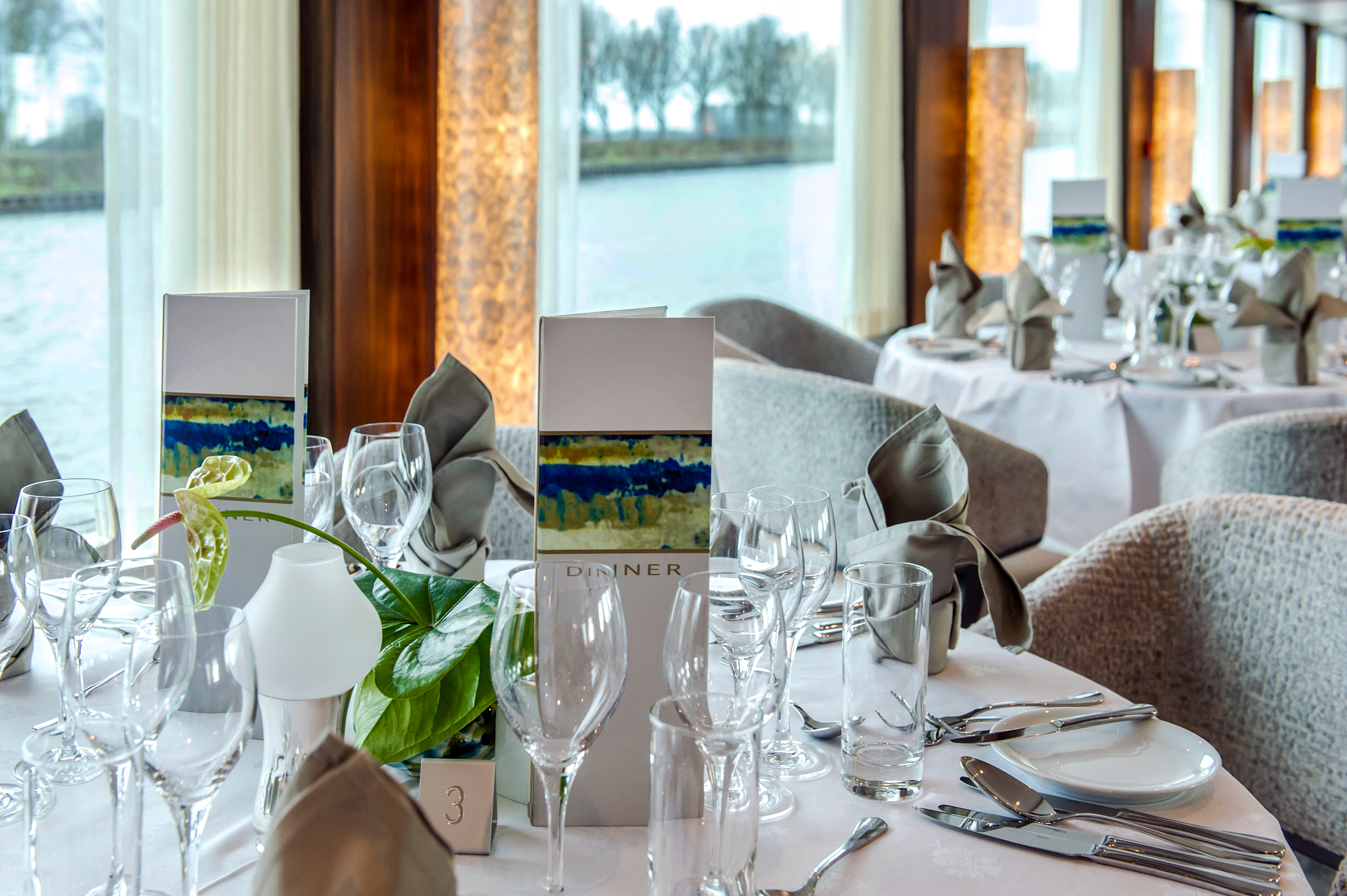 Amadeus River Cruises - Amadeus Queen - Restaurant.jpg